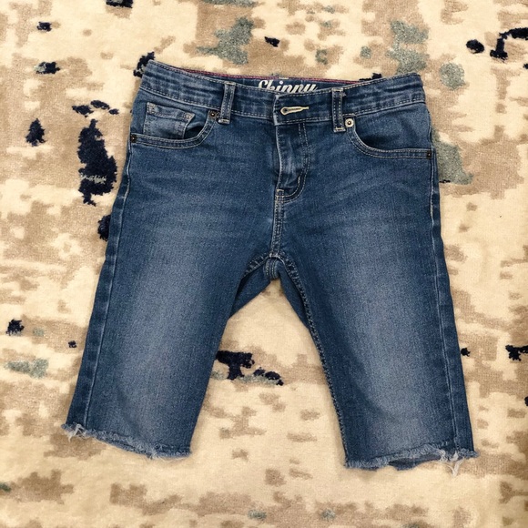 Crazy 8 skinny cutoffs - Picture 3 of 4